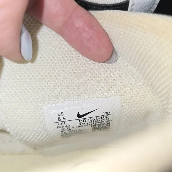 Nike White High-Top Sneakers - Picture 3 of 3